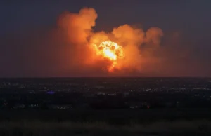 Стовпи вогню над Таманню: дрони паралізували роботу стратегічного порту в рф Стовпи-вогню-над-Таманню:-дрони-паралізували-роботу-стратегічного-порту-в-рф