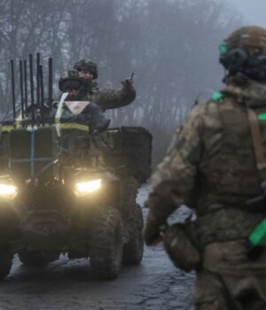 Війна-за-власний-рахунок:-що-не-так-із-зарплатами-військових?