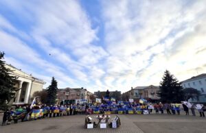 У Нововолинську відбулася мирна акція на підтримку полонених і зниклих безвісти Захисників У-Нововолинську-відбулася-мирна-акція-на-підтримку-полонених-і-зниклих-безвісти-Захисників
