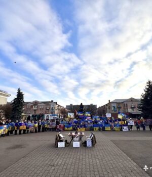 У-Нововолинську-відбулася-мирна-акція-на-підтримку-полонених-і-зниклих-безвісти-Захисників