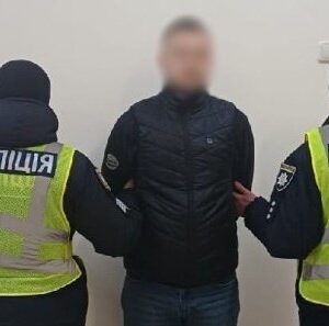 У-Києві-затримали-чоловіка,-який-вчинив-стрілянину-біля-Бессарабської-площі