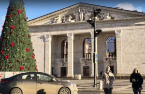 Окупанти перетворили театр у Маріуполі на об’єкт пропаганди – ЦПД Окупанти-перетворили-театр-у-Маріуполі-на-об’єкт-пропаганди-–-ЦПД