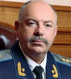 ДБР знайшло на віллі Піскуна у Франції кілограми золота та 18 елітних годинників