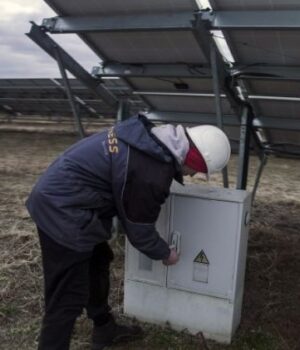 У-Києві-та-низці-областей-на-тлі-атаки-РФ-ввели-аварійні-відключення-світла