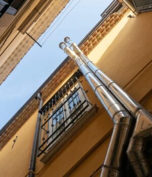 Що-краще:-димоходи-з-нержавіючої-сталі-чи-керамічні?