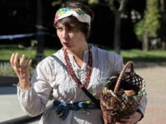 Як акторка театру з Чернівців перетворює екскурсії на подорож у минуле Як-акторка-театру-з-Чернівців-перетворює-екскурсії-на-подорож-у-минуле