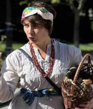 Як-акторка-театру-з-Чернівців-перетворює-екскурсії-на-подорож-у-минуле