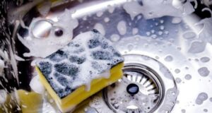 Як ефективно прочистити злив: секретний інгредієнт, що працює краще за соду та оцет Як ефективно-прочистити-злив:-секретний-інгредієнт,-що працює-краще-за соду-та оцет