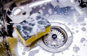 Як ефективно прочистити злив: секретний інгредієнт, що працює краще за соду та оцет Як ефективно-прочистити-злив:-секретний-інгредієнт,-що працює-краще-за соду-та оцет