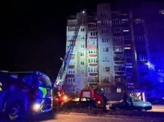 Рятувальники показали кадри наслідків дронової атаки рф на Чернігів Рятувальники-показали-кадри-наслідків-дронової-атаки-рф-на-Чернігів