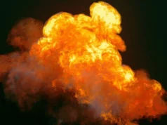 Ворог атакував Запоріжжя: вражено житловий будинок, горять авто і гаражі Ворог-атакував-Запоріжжя:-вражено-житловий-будинок,-горять-авто-і-гаражі