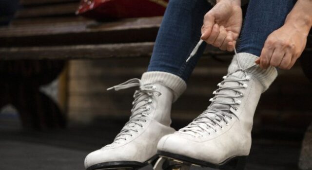 Як луцькі ковзанки працюватимуть на різдвяно-новорічні свята Як-луцькі-ковзанки-працюватимуть-на-різдвяно-новорічні-свята