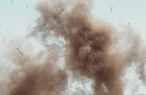 Війська РФ атакували ТЕЦ під Харковом: загинула людина, 11 поранених Війська-РФ-атакували-ТЕЦ-під-Харковом:-загинула-людина,-11-поранених