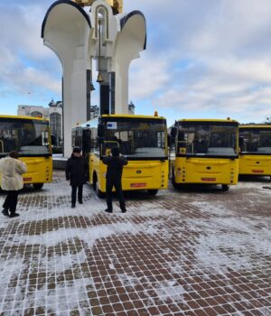 Луцька-громада-отримала-шкільний-автобус
