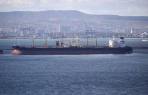 Росії нема куди діти сиру нафту, яка просто накопичується в морі Росії-нема-куди-діти-сиру-нафту,-яка-просто-накопичується-в-морі