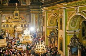 Розклад богослужінь у храмах Луцька на Святвечір та Різдво Розклад-богослужінь-у-храмах-Луцька-на-Святвечір-та-Різдво