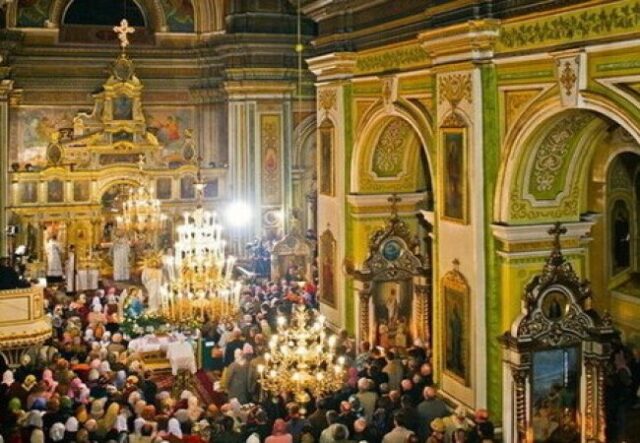 Розклад богослужінь у храмах Луцька на Святвечір та Різдво Розклад-богослужінь-у-храмах-Луцька-на-Святвечір-та-Різдво