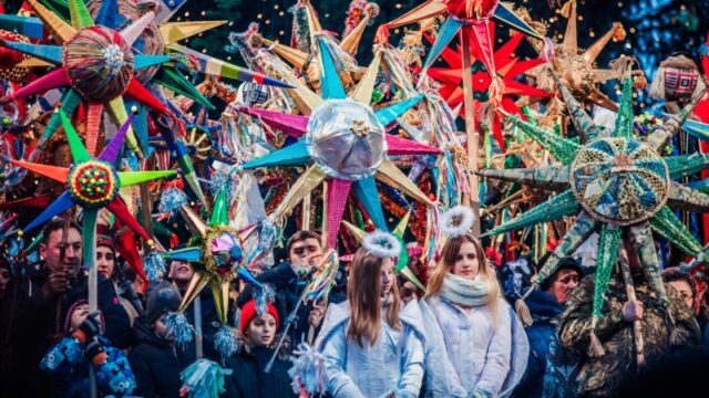 Різдв’яні традиції. Що символізують 12 страв на Святвечір? Різдв’яні-традиції.-Що-символізують-12-страв-на-Святвечір?