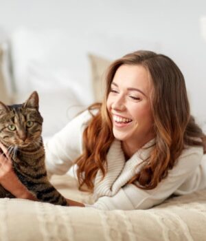 Що-насправді-коти-думають-про-людей:-пояснення-фахівців