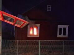 Через необережне поводження зі свічкою на Волині горів будинок. ФОТО Через-необережне-поводження-зі-свічкою-на-Волині-горів-будинок.-ФОТО