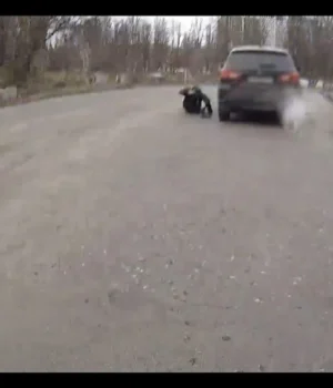 Водію-mitsubishi-готують-підозру-за-опір-і-наїзд-на-поліцейського-у-Києві