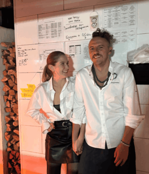 Євген-Клопотенко-на-Різдво-почастував-кохану-кутею-та-замилував-романтикою-з-нею-за-столом