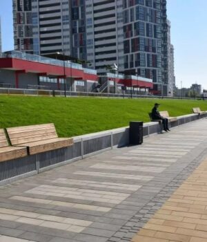 Рішення-для-зон-навколо-водойм:-лави,-доріжки,-перголи,-оглядові-майданчики