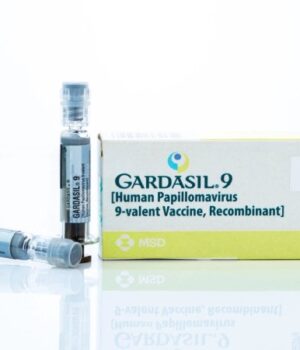 З-січня-починається-вакцинація-дівчаток:-в-Україну-доставили-перші-вакцини