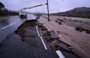 Загроза катастрофічних повеней та зсувів: Каліфорнія готується до нових штормів Загроза-катастрофічних-повеней-та-зсувів:-Каліфорнія-готується-до-нових-штормів