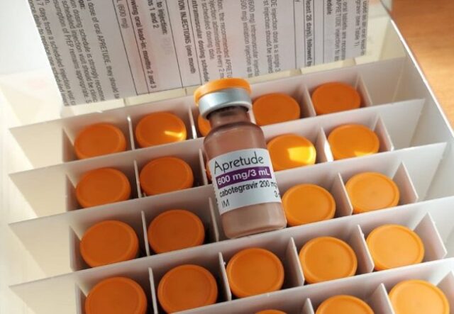 Двоє волинян отримали ін’єкції профілактики від ВІЛ Двоє-волинян-отримали-ін’єкції-профілактики-від-ВІЛ