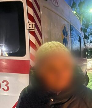 У-Луцьку-патрульні-розшукали-бабусю,-яка-заблукала