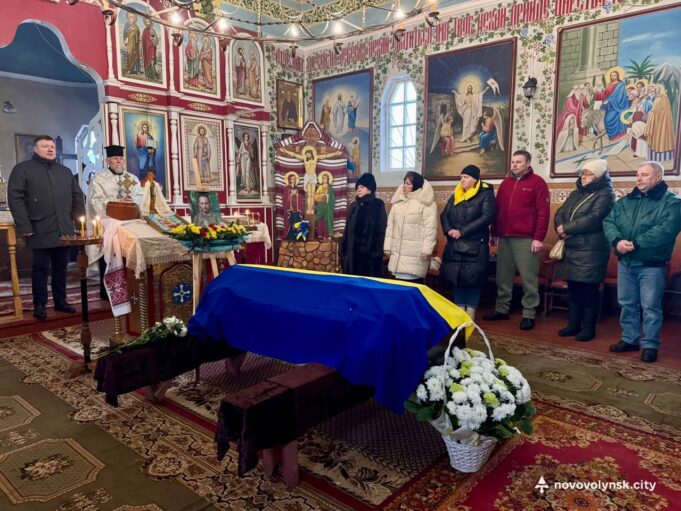 Нововолинськ попрощався із загиблим на фронті воїном Олексієм Куляпіним Нововолинськ-попрощався-із-загиблим-на-фронті-воїном-Олексієм-Куляпіним
