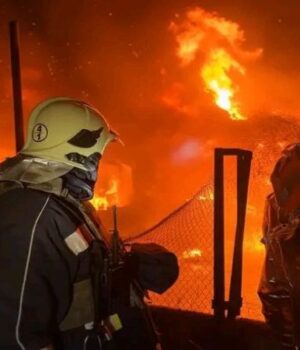 На-Волині-рятувальники-ліквідували-пожежу-після-російського-обстрілу