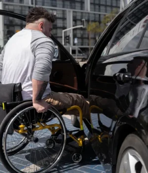Люди з інвалідністю зможуть отримати гроші за спеціально обладнані авто