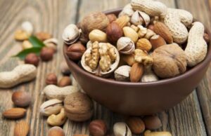 Як знизити холестерин без ліків: лікарі назвали 4 види перекусів, що рятують судини Як знизити-холестерин-без-ліків:-лікарі-назвали-4 види-перекусів,-що рятують-судини