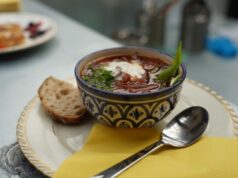 Закривають збір для ЗСУ за день: варять борщі. У Брюсселі відкрили благодійне кафе Закривають-збір-для-ЗСУ-за-день:-варять-борщі.-У-Брюсселі-відкрили-благодійне-кафе