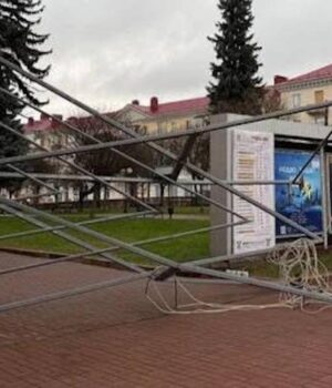 У-Чернігові-затримано-вандала,-який-повалив-Ханукію