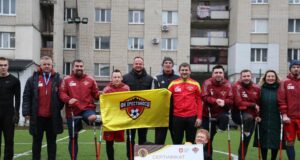 Мер Луцька передав волинським «Хрестоносцям» мільйон гривень Мер-Луцька-передав-волинським-«Хрестоносцям»-мільйон-гривень