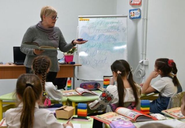 Вчителям підвищать зарплати: коли очікувати і які зміни Вчителям-підвищать-зарплати:-коли-очікувати-і-які-зміни