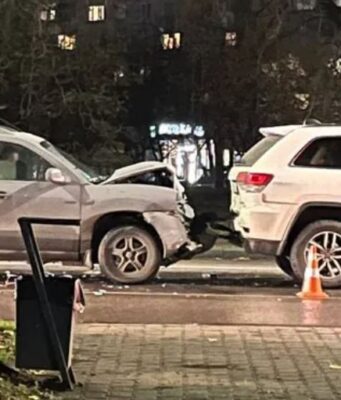 П’яним влетів у Jeep: суд призначив покарання водію, який скоїв ДТП за участю трьох авто... П’яним-влетів-у-jeep:-суд-призначив-покарання-водію,-який-скоїв-ДТП-за-участю-трьох-авто.