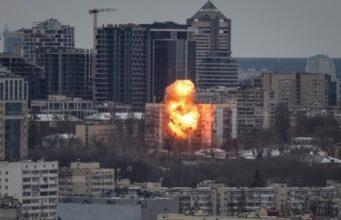 40 ракет і понад 500 дронів: удар РФ по Україні перед зустріччю Зеленського і Трампа 40-ракет-і-понад-500-дронів:-удар-РФ-по-Україні-перед-зустріччю-Зеленського-і-Трампа