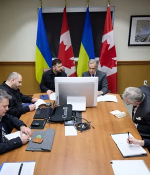 Зеленський:-потрібні-сильні-позиції-як-на-фронті,-так-і-в-дипломатії,-щоб-путін-не-зміг.