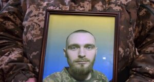 На Волині попрощалися з 24-річним Героєм Богданом Божком На-Волині-попрощалися-з-24-річним-Героєм-Богданом-Божком