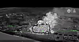 Птахи СБС та ССО подзьобали спецуру Головного розвідувального управління (ГРУ) рф. (ВІДЕО) Птахи СБС та ССО подзьобали спецуру Головного розвідувального управління (ГРУ) рф. (ВІДЕО)