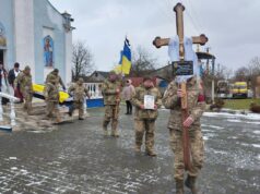 На Волині провели в останню дорогу військового Миколу Фурманюка На-Волині-провели-в-останню-дорогу-військового-Миколу-Фурманюка