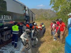 У Мексиці пасажирський потяг зійшов з рейок: щонайменше 13 загиблих У-Мексиці-пасажирський-потяг-зійшов-з-рейок:-щонайменше-13-загиблих