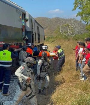 У-Мексиці-пасажирський-потяг-зійшов-з-рейок:-щонайменше-13-загиблих