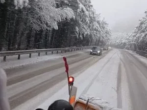 Снігопади в Криму залишили тисячі споживачів без світла та спричинили затори