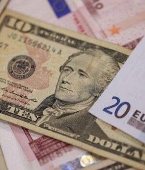 Курс-валют-на-30-грудня:-скільки-коштуватимуть-долар,-євро-і-злотий Курс-валют-на-30-грудня:-скільки-коштуватимуть-долар,-євро-і-злотий