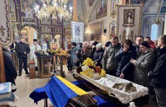 У Нововолинську попрощалися з Героєм — Володимиром Завадським У-Нововолинську-попрощалися-з-Героєм-—-Володимиром-Завадським